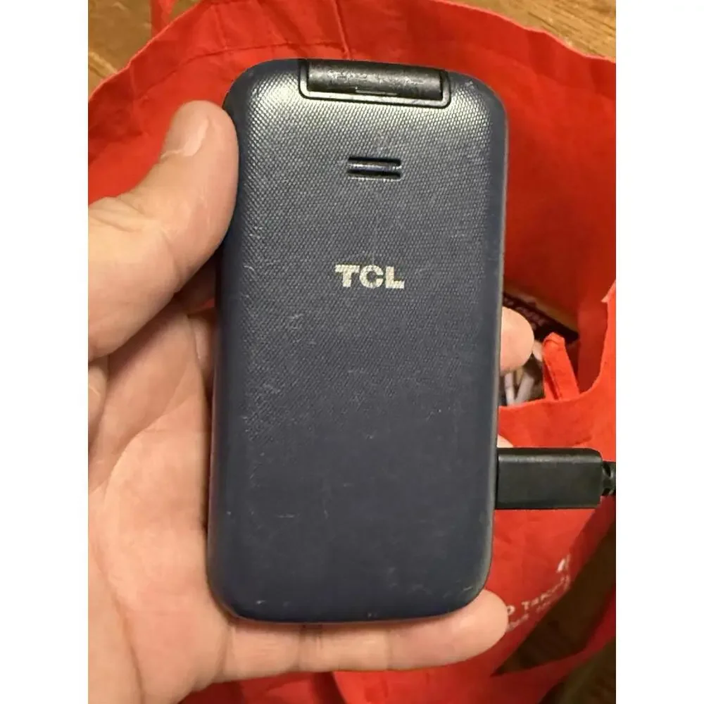 TCL Flip Pro 4GB (Black) Verizon 4G LTE Prepaid Flip Phone Excellent Condition